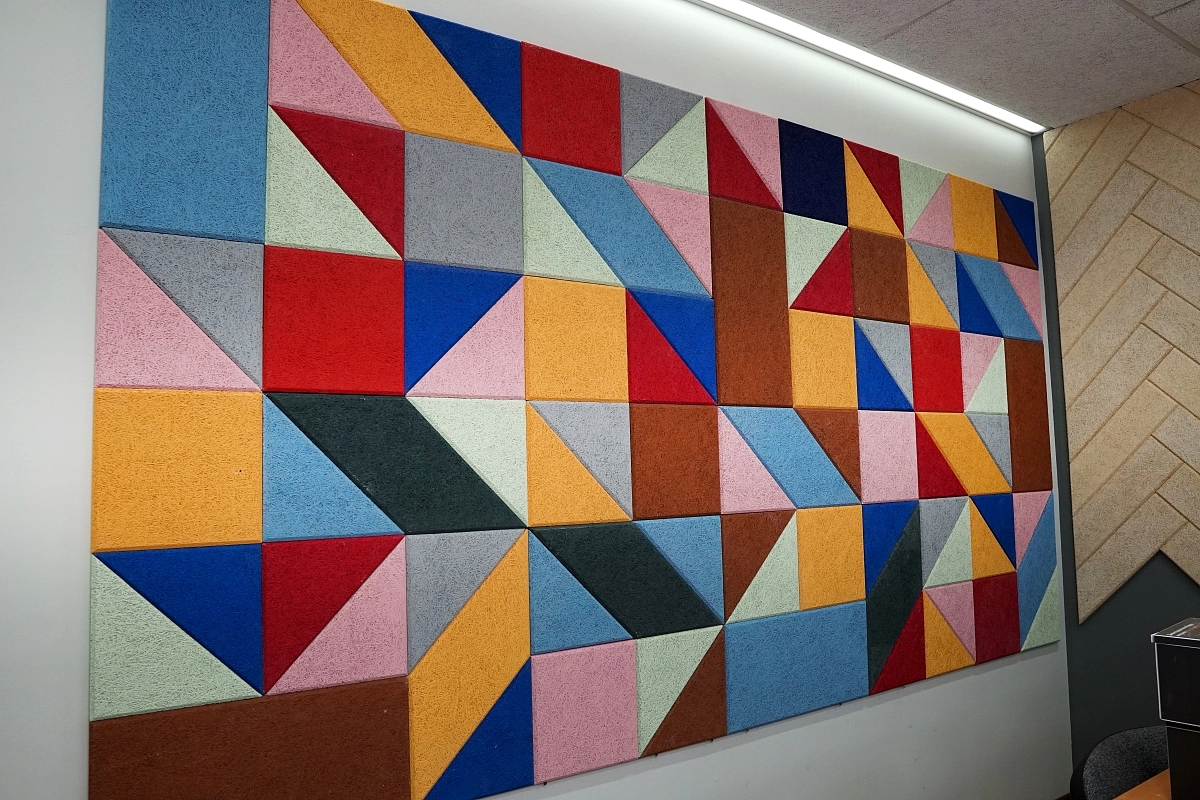 Soundec Standart Color f1/14 (0,580 x 0,580 x 0,820м) треугольник, для панно